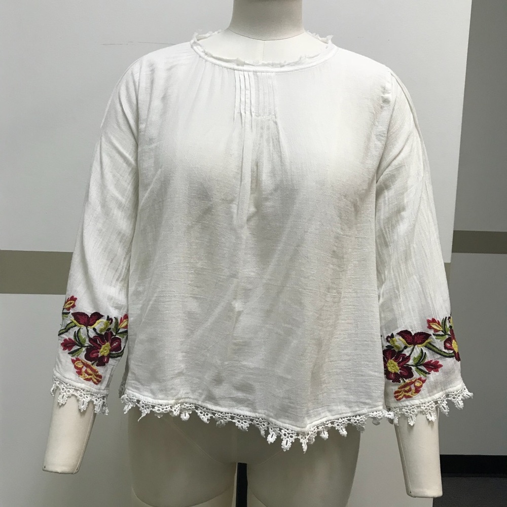 Velvet by Graham & Spencer Bohemian top